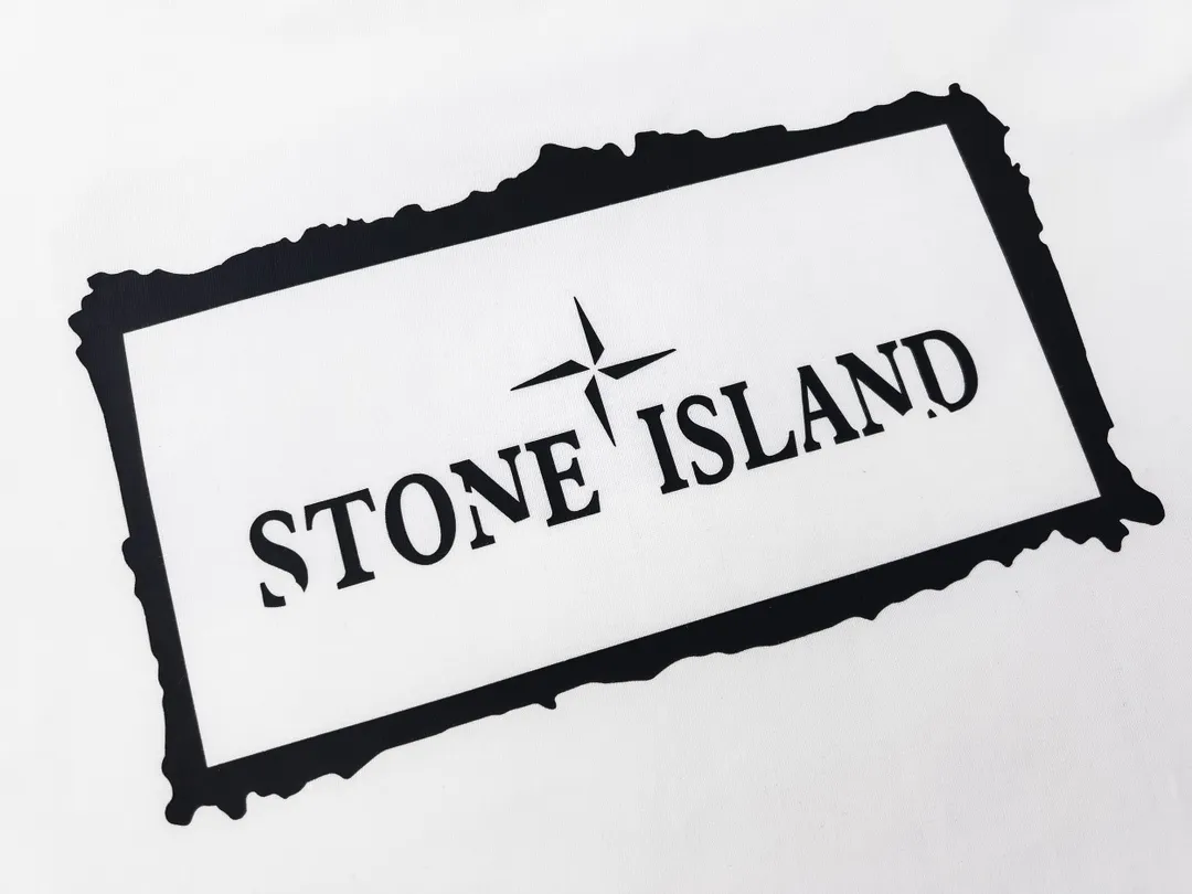 W612#P110💰 [Stone lsland/Stone Island summer new front and back printed short-sleeved T-shirt] ⚠️[Original creation, high control of details] Made of 260 grams of combed cotton, 32-count double yarn - Simple basic versatile style, original quality, the first choice for couples. - Made in a large factory, four needles and five threads on the shoulder, neat alignment, high quality workmanship. - Same style for men and women, very versatile, one piece for each hand, details are clearly visible. Color: black White Size: M L
